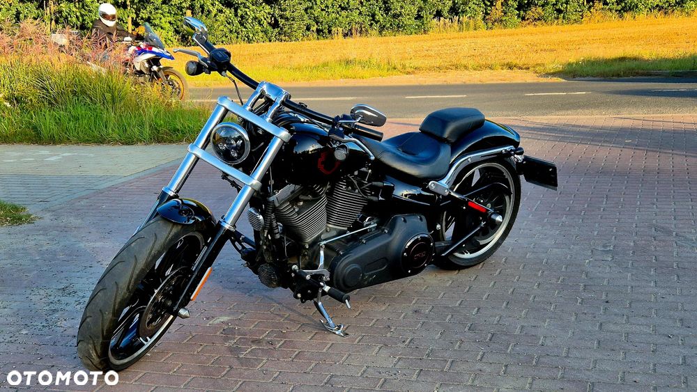 Harley-Davidson FXSB Breakout - 13