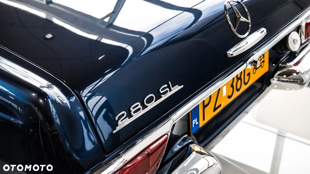 Mercedes-Benz 280 - 12