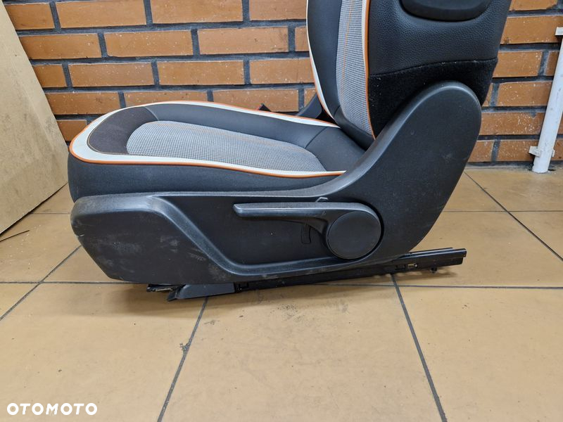 RENAULT TWINGO 3 III FOTEL KIEROWCY LEWY PRZÓD PRZEDNI EU - 6