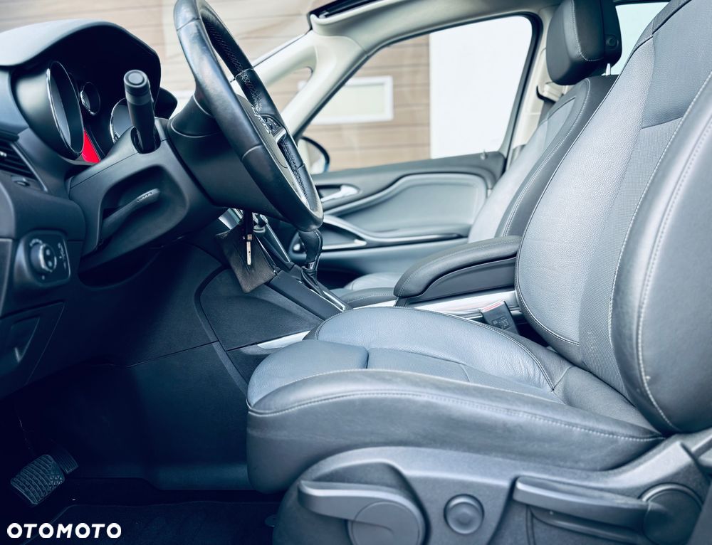 Opel Zafira - 10