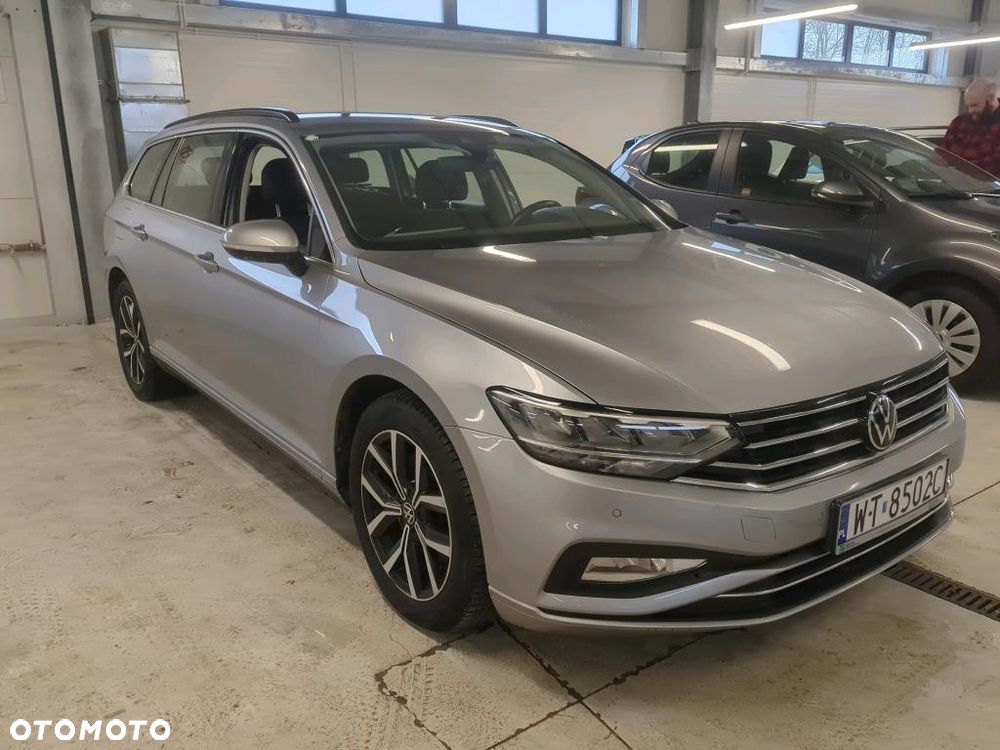 Volkswagen Passat - 2