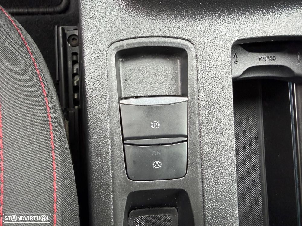 Ford Focus SW 1.0 EcoBoost MHEV ST-Line - 22