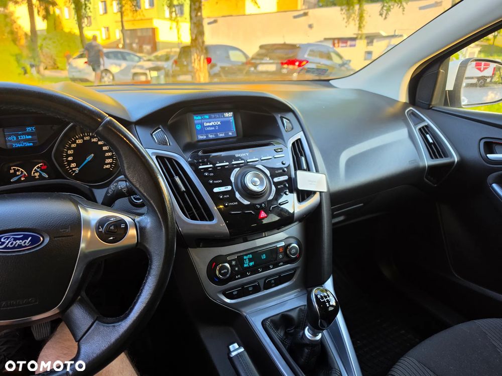 Ford Focus 1.6 EcoBoost Titanium - 9