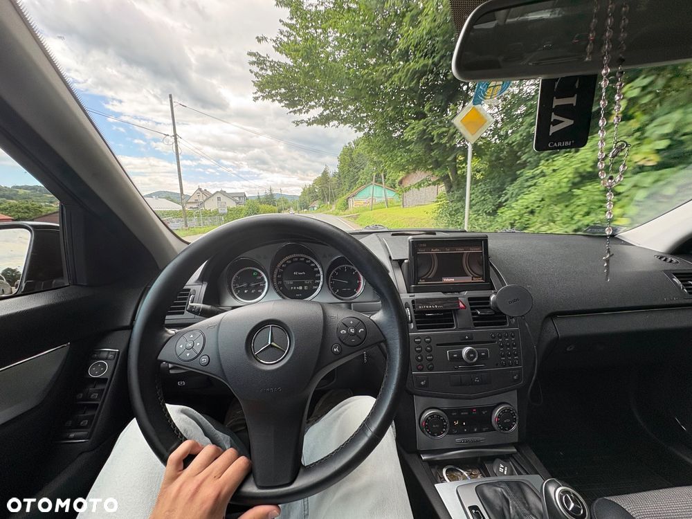 Mercedes-Benz Klasa C 250 CDI BlueEff Avantgarde 4-Matic - 8