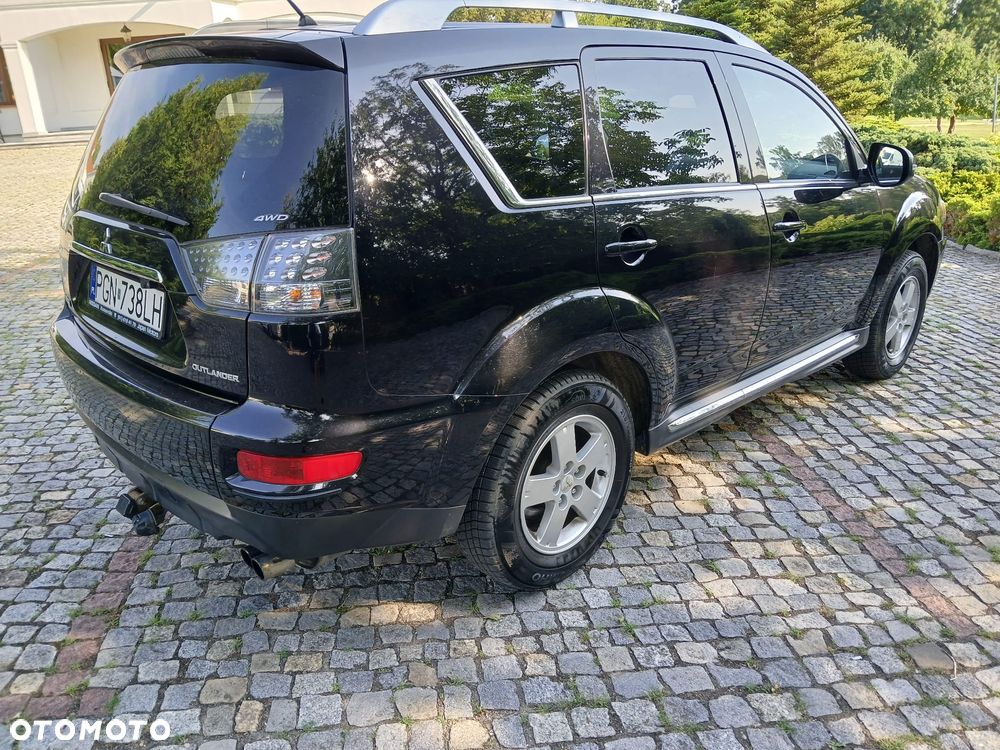 Mitsubishi Outlander - 12
