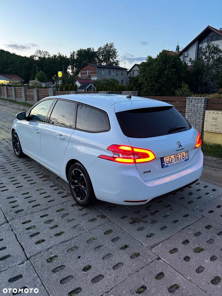 Peugeot 308 - 4