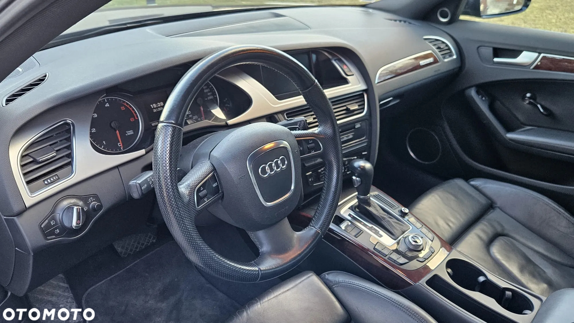 Audi A4 Avant 3.0 TDI DPF clean diesel quattro tiptron Attraction - 5