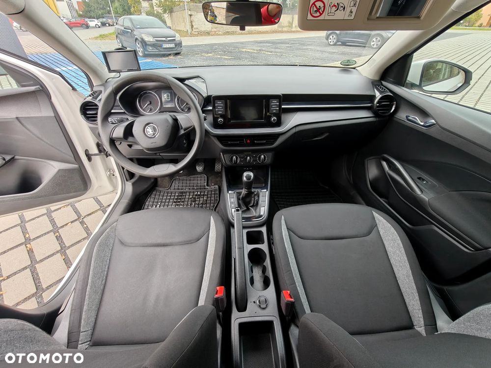 Skoda Fabia - 5
