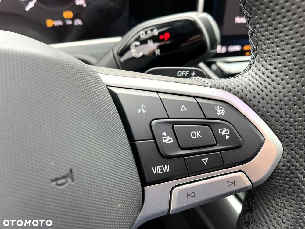 Volkswagen Passat Variant 2.0 TDI SCR R-Line Plus DSG - 16