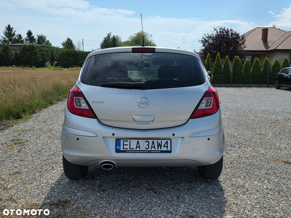 Opel Corsa 1.4 16V 150 Jahre - 11