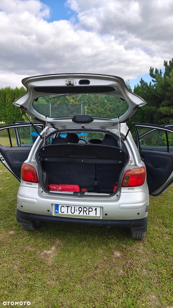 Toyota Yaris 1.3 Sol - 17