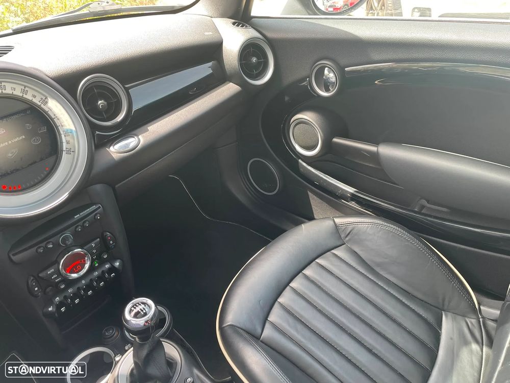 MINI 3 Portas - 23
