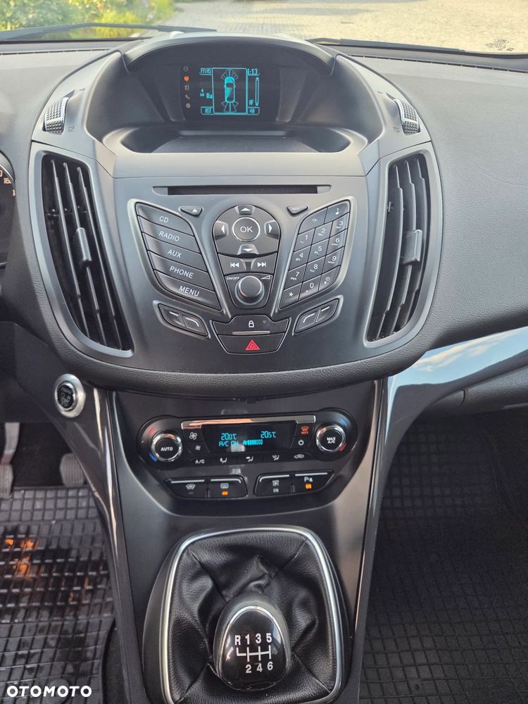 Ford Kuga 2.0 TDCi 4x4 Titanium - 14