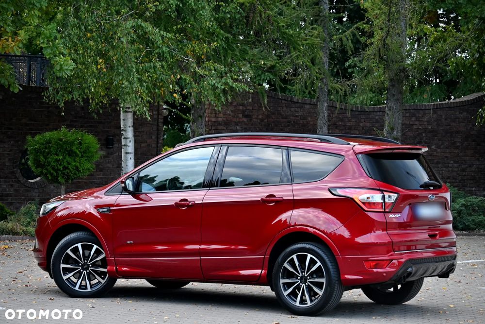Ford Kuga 2.0 TDCi 4x4 ST-Line - 23