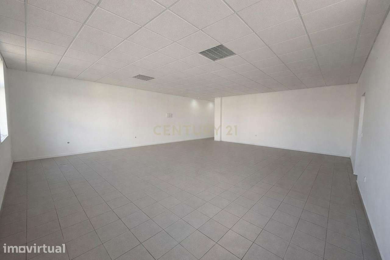 Escritório amplo e luminoso no centro do Louriçal, Pombal - 60m² - Grande imagem: 3/10