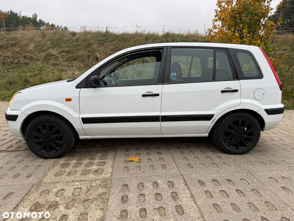 Ford Fusion - 2
