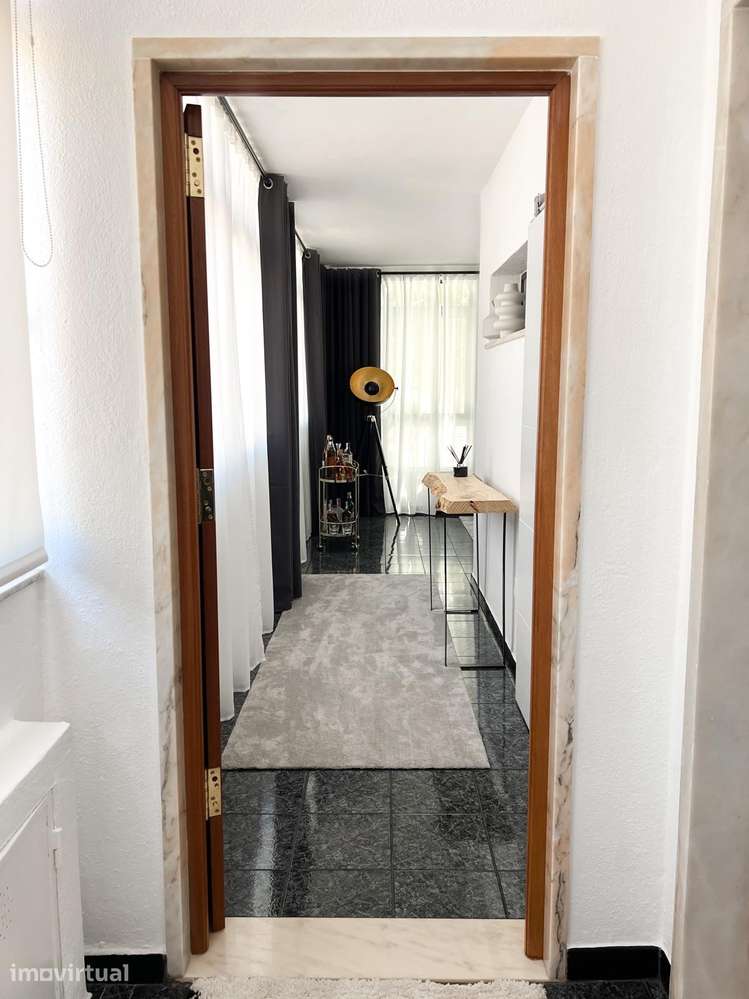 Apartamento T1+1 no Estoril, a poucos minutos da praia! - Grande imagem: 5/18