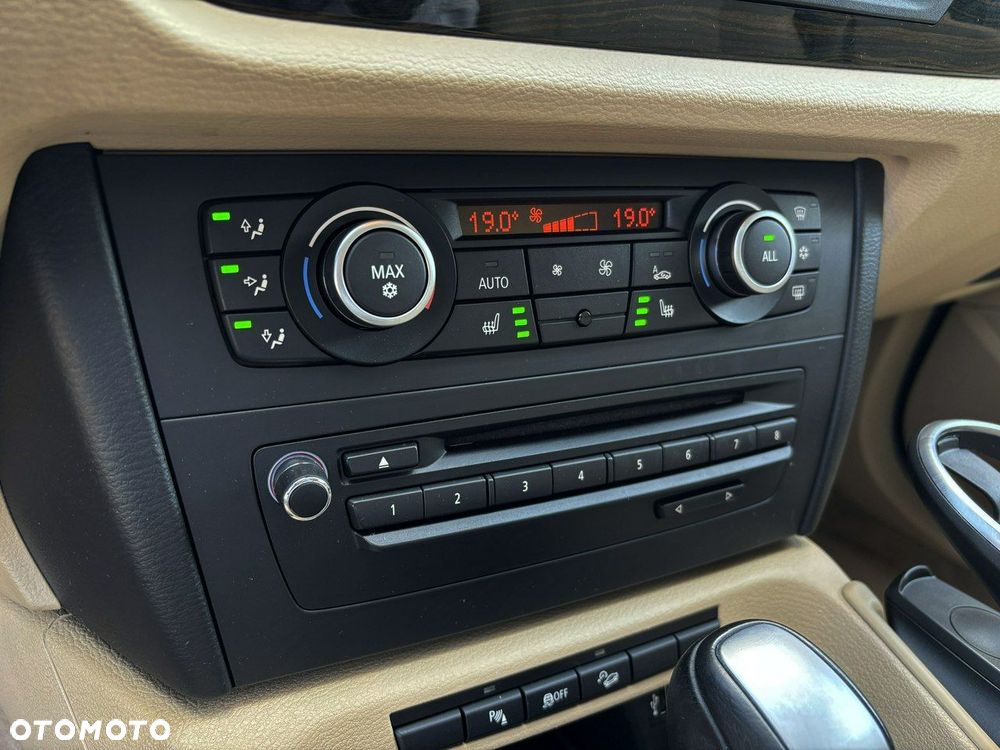 BMW X1 xDrive20d - 17