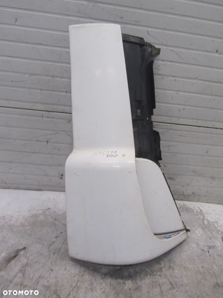 Mercedes Axor 13r Polik owiewka kabiny prawa - 1