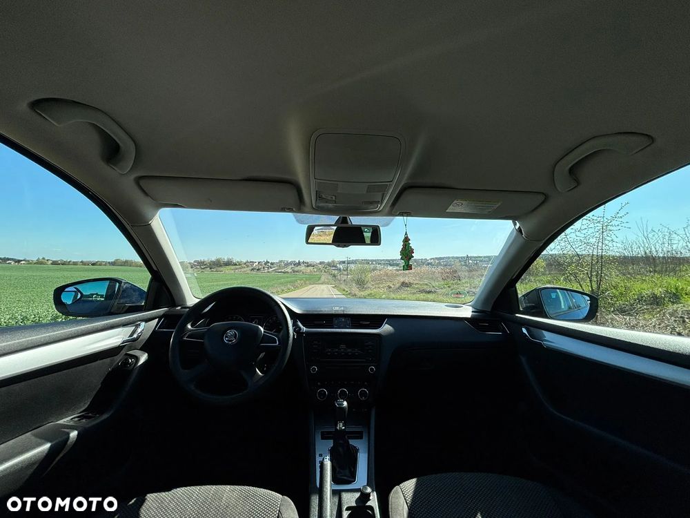 Skoda Octavia 1.6 TDI Ambition DSG - 8