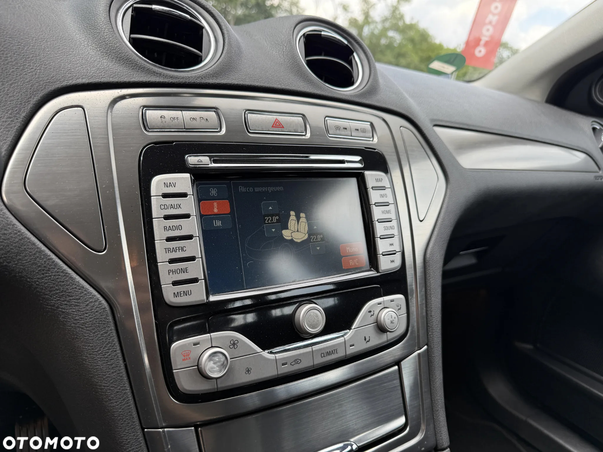Ford Mondeo 2.0 Titanium X - 36