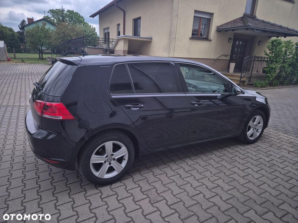 Volkswagen Golf - 5