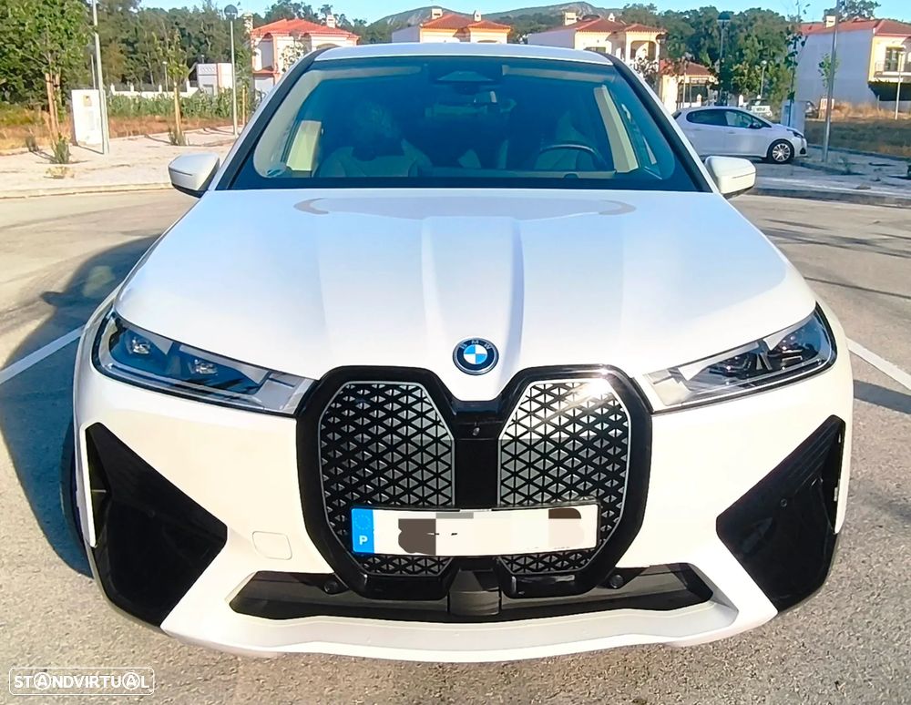 BMW iX xDrive40 - 2