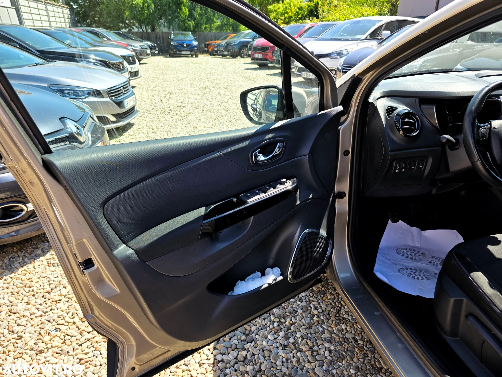 Renault Captur dCi Intens - 22