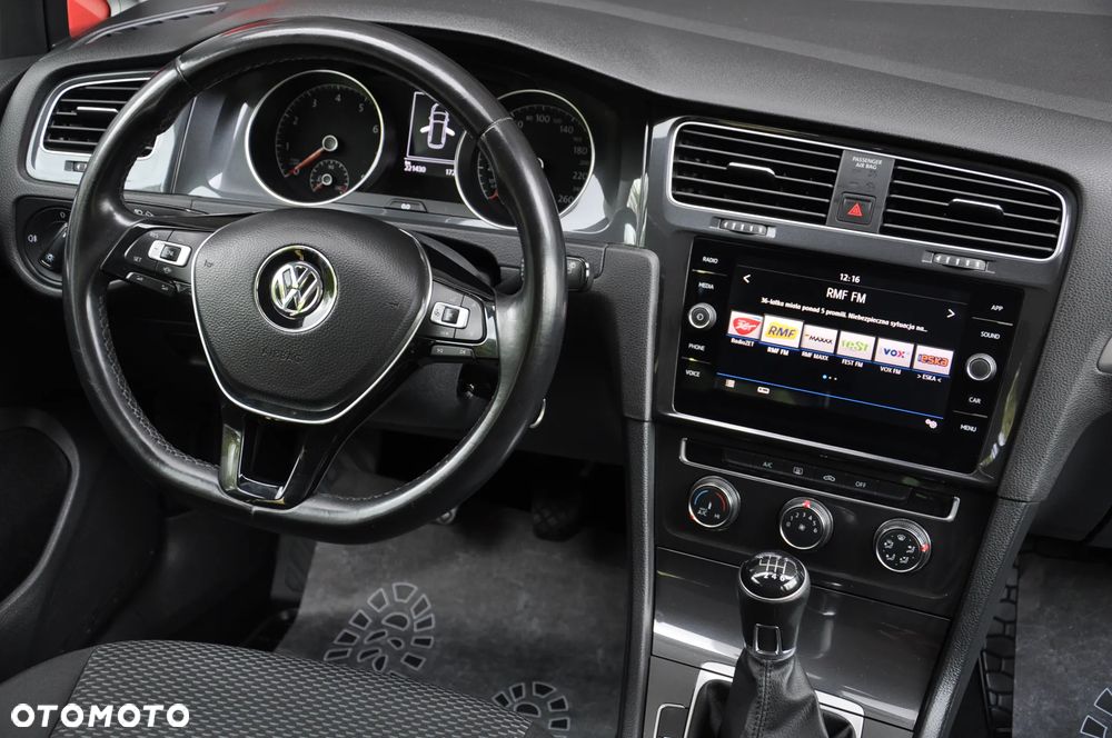 Volkswagen Golf 1.5 TSI BMT Comfortline - 22
