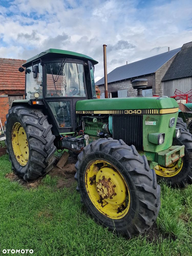 John Deere 3040 - 8