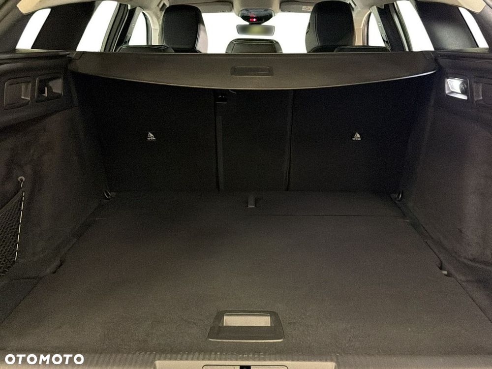 Peugeot 308 BlueHDi 130 EAT8 Allure - 12