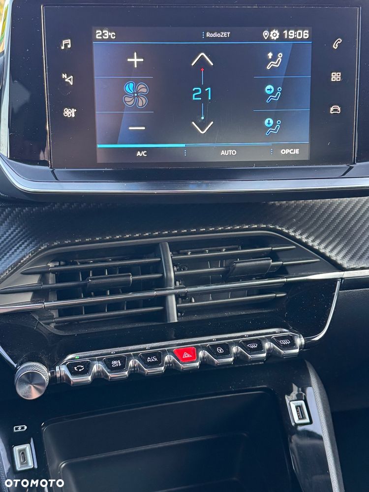 Peugeot 2008 PureTech 130 EAT8 Active - 20