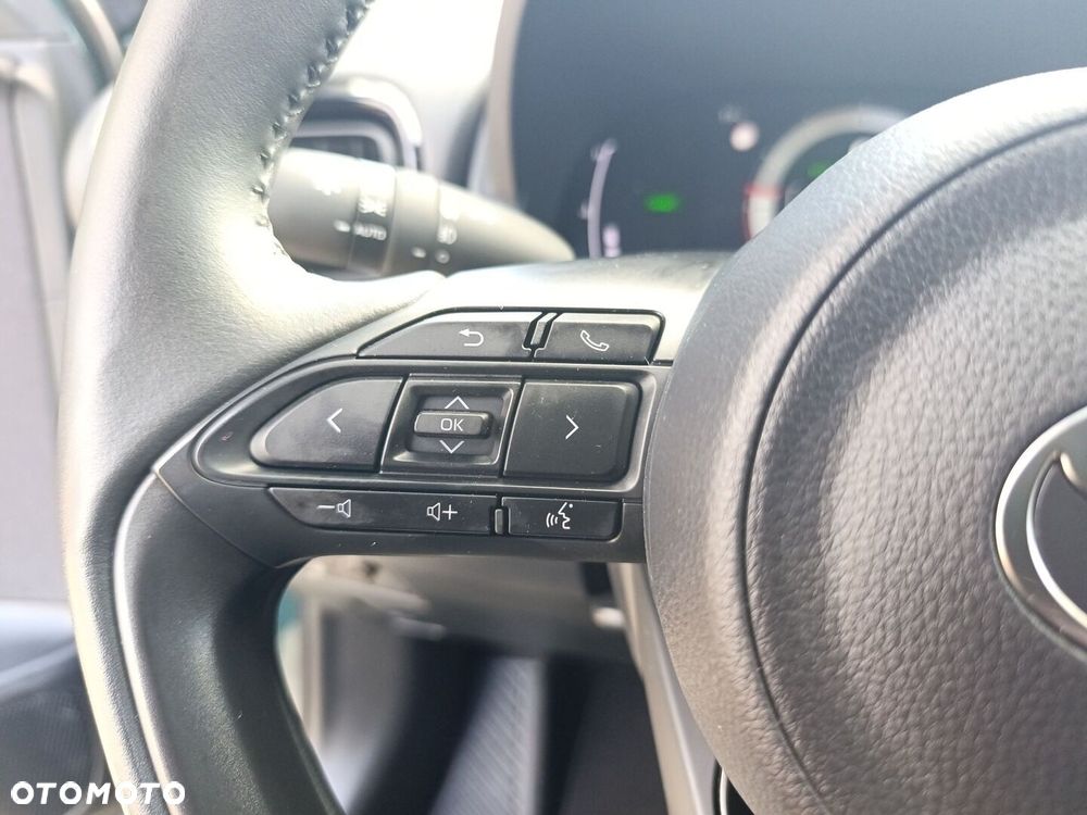 Toyota Yaris Hybrid 1.5 Style - 24