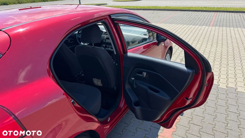 Kia Rio 1.2 L - 9