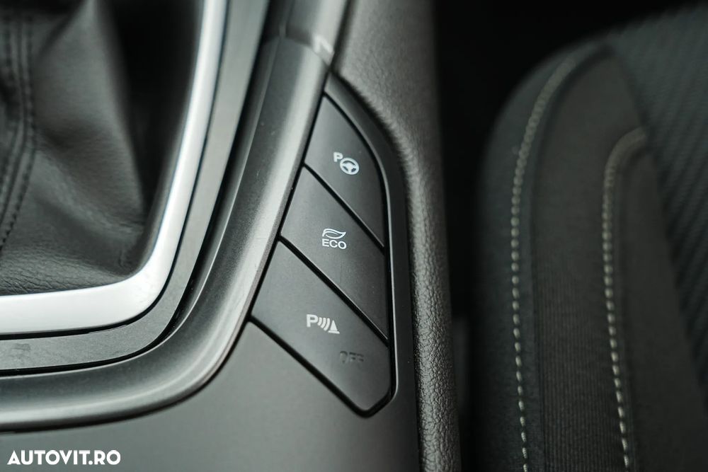 Ford Mondeo 2.0 Ti-VCT Hybrid Titanium - 36
