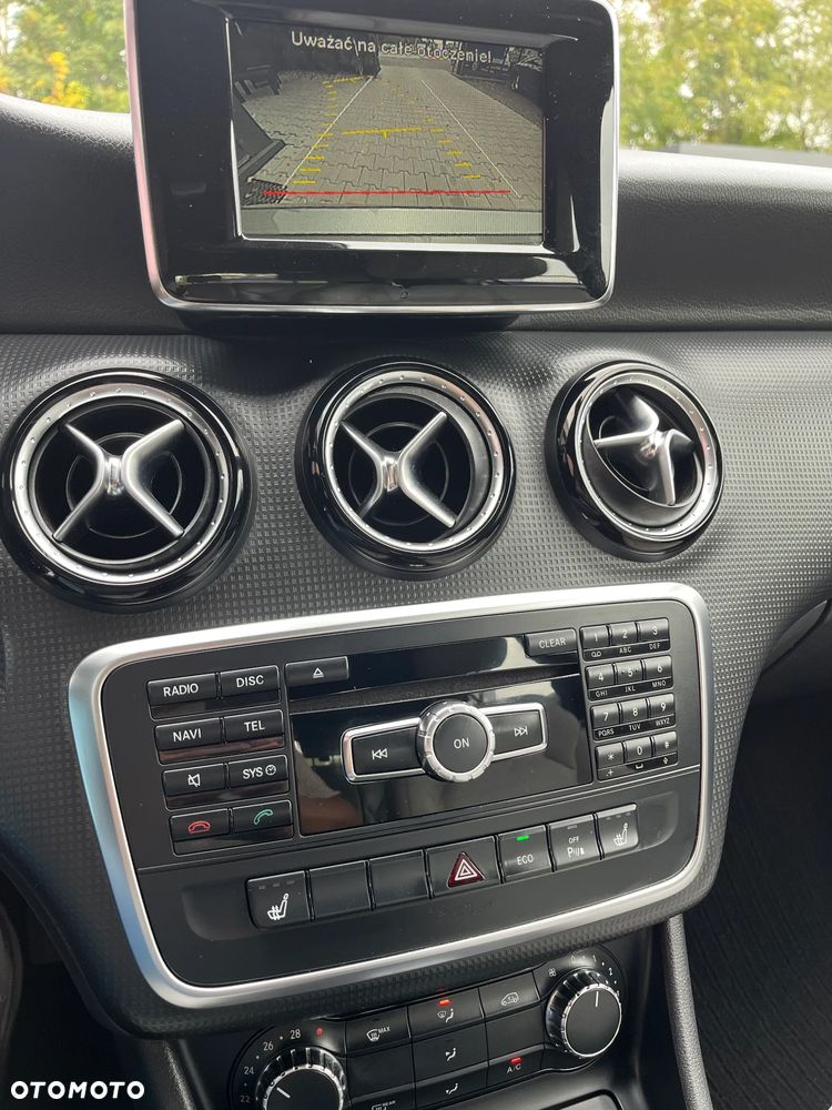 Mercedes-Benz Klasa A 180 (BlueEFFICIENCY) Urban - 19