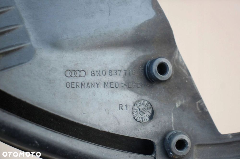 Osłona gumowa guma drzwi zaślepka AUDI TT 8N 8N0837778F PRAWA - 2