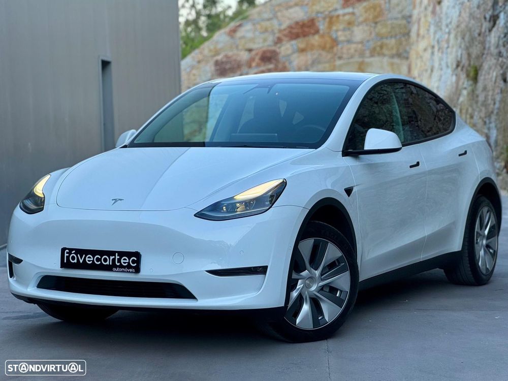 Tesla Model Y Long Range Dual Motor AWD - 3