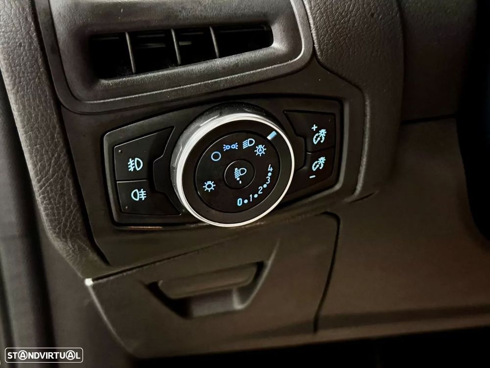 Ford Focus 1.0 EcoBoost S&S ACTIVE X - 37