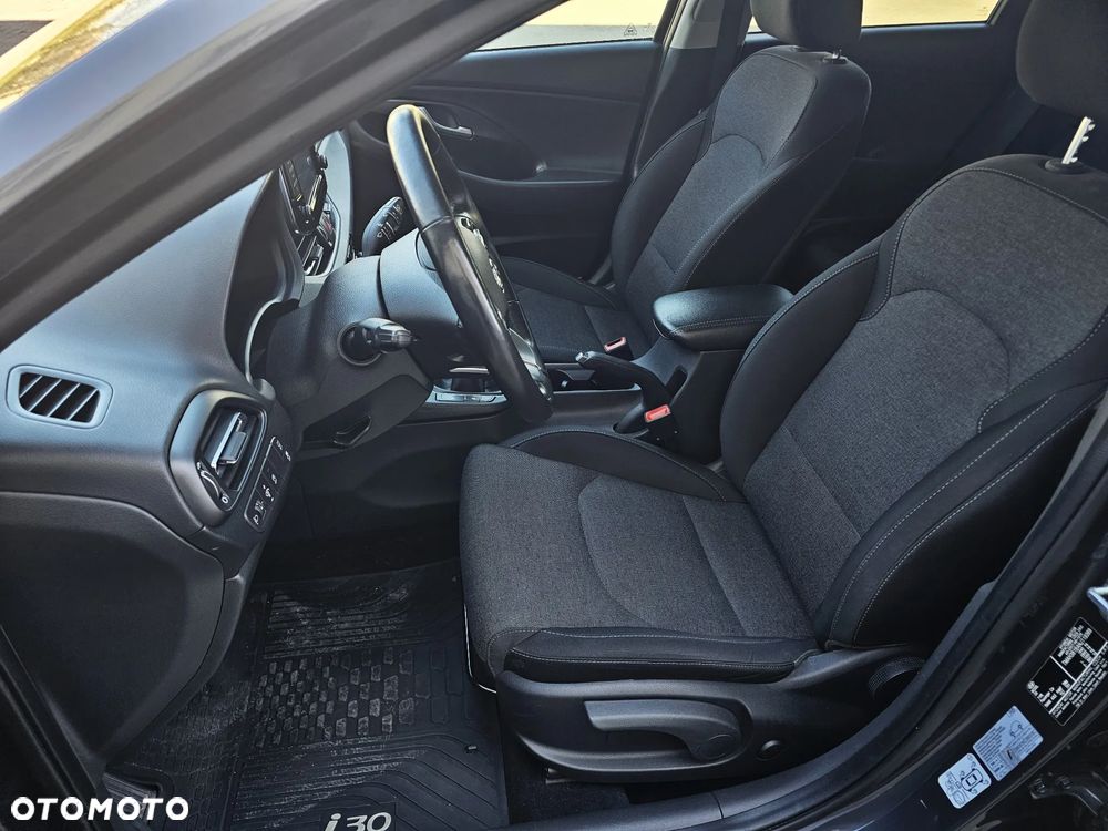 Hyundai i30 1.0 T-GDI Smart - 12