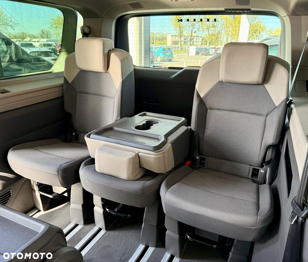 Volkswagen Multivan - 22