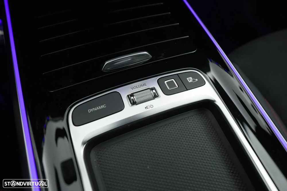 Mercedes-Benz GLA 180 d AMG Line - 23