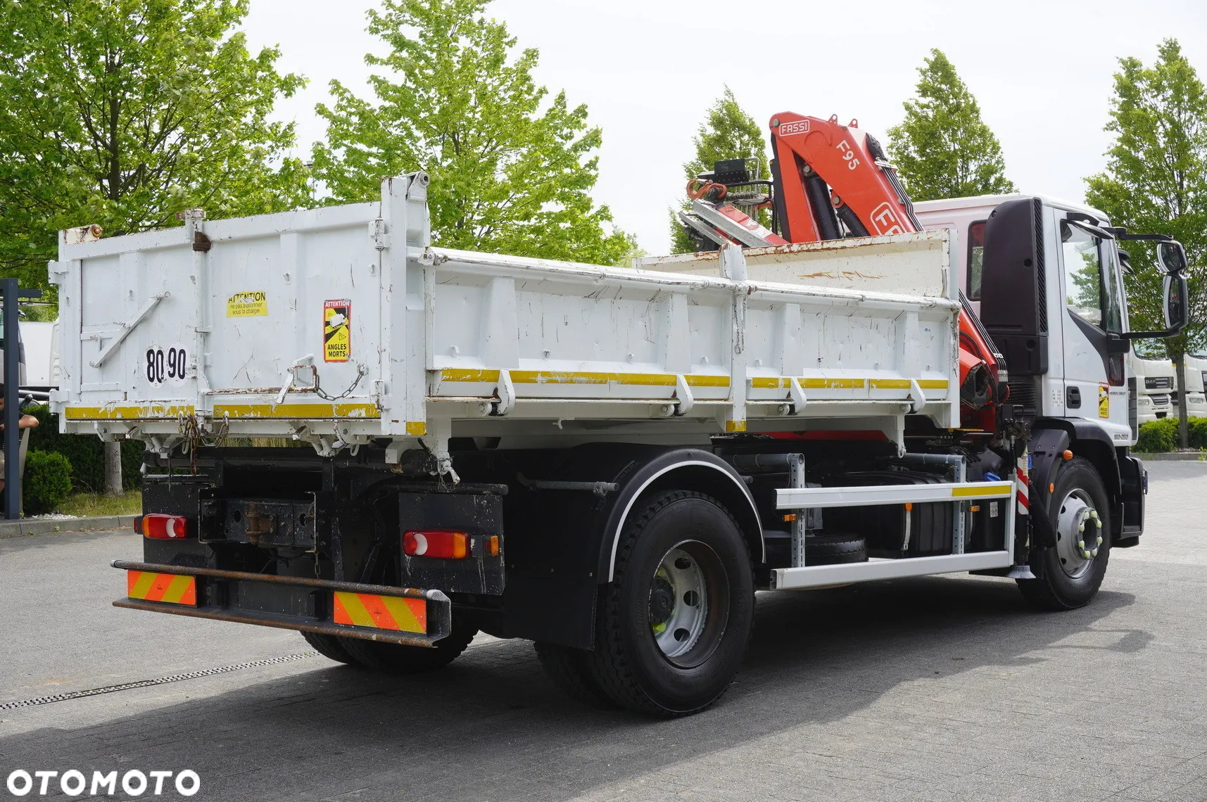 Iveco Eurocargo 160-250 / HDS Fassi F95 / 120 tys. km / wywrotka 3-stronna - 9