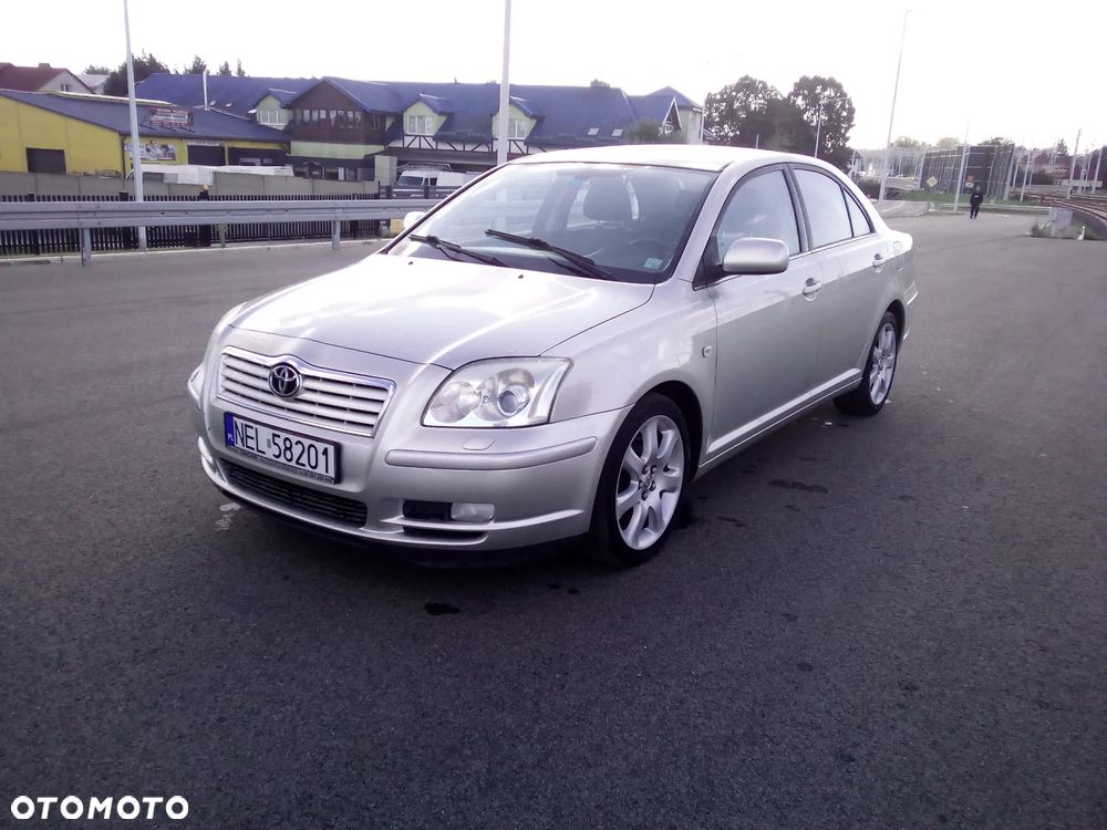 Toyota Avensis - 1