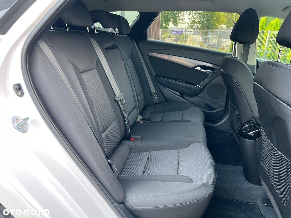 Hyundai i40 Kombi blue 1.7 CRDi DCT Premium - 31