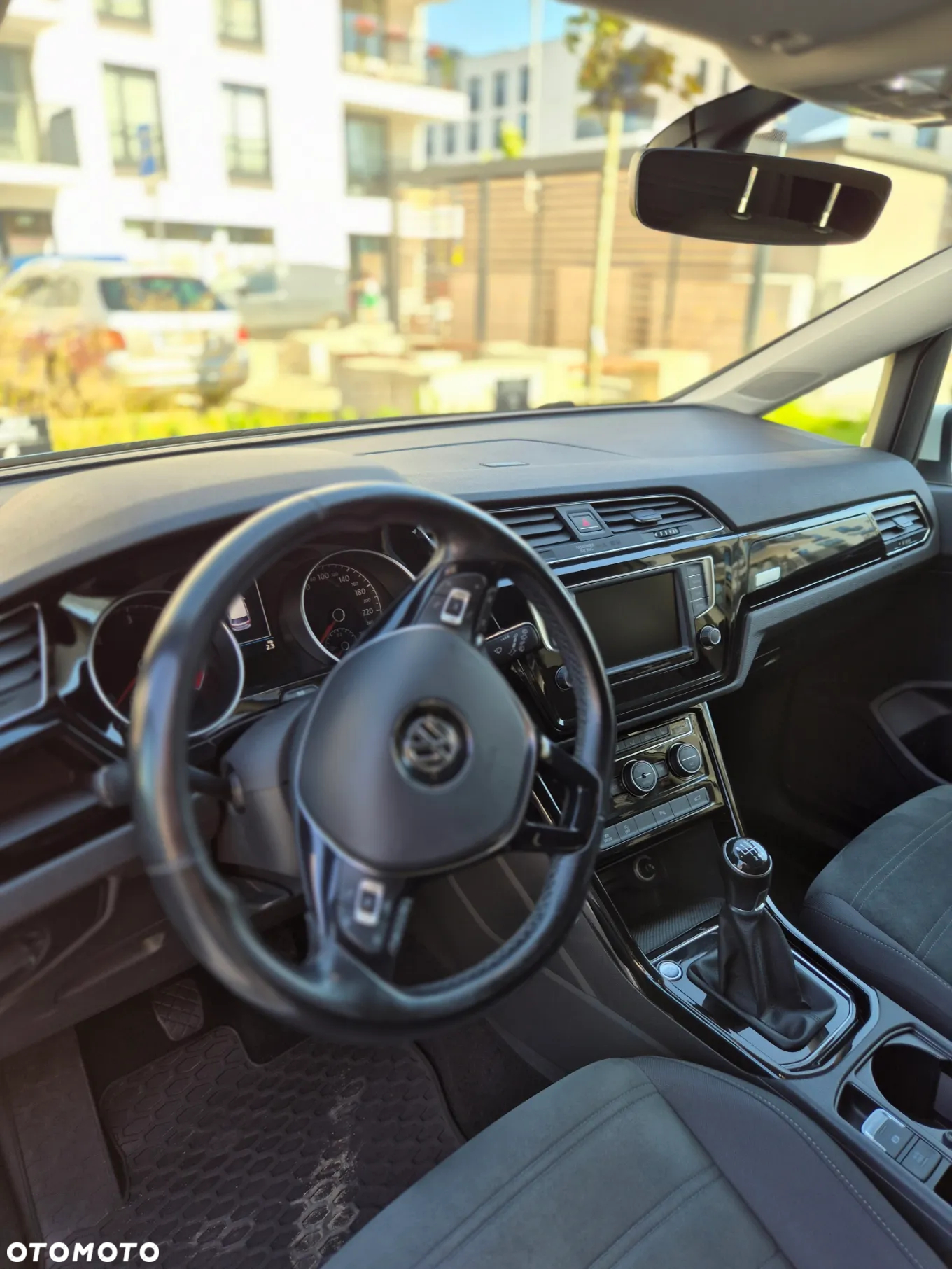 Volkswagen Touran 2.0 TDI BMT Highline - 20