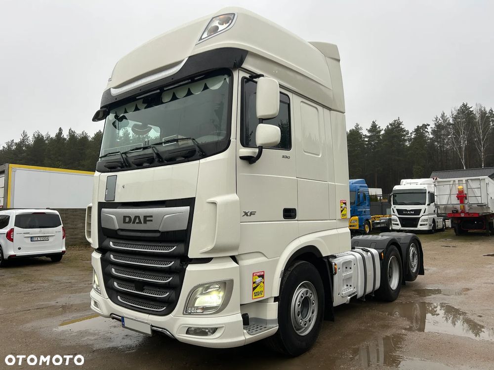 DAF XF 106 530 KM RETARDER 6x2 / 3 OSIOWY / NOWY TACHOGRAF / ORYGINALNY PRZEBIEG 525 TYS. KM / POLSKI SALON / 3 OŚKA / LAMPY LED / 2019 ROK !! - 2