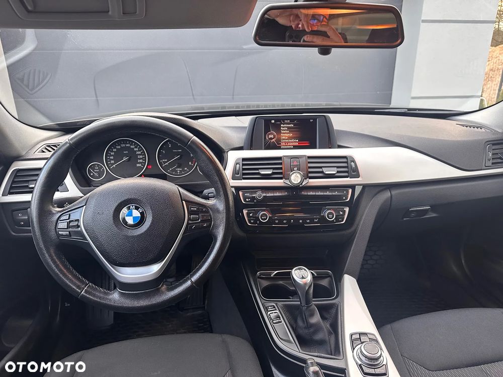 BMW Seria 3 - 12