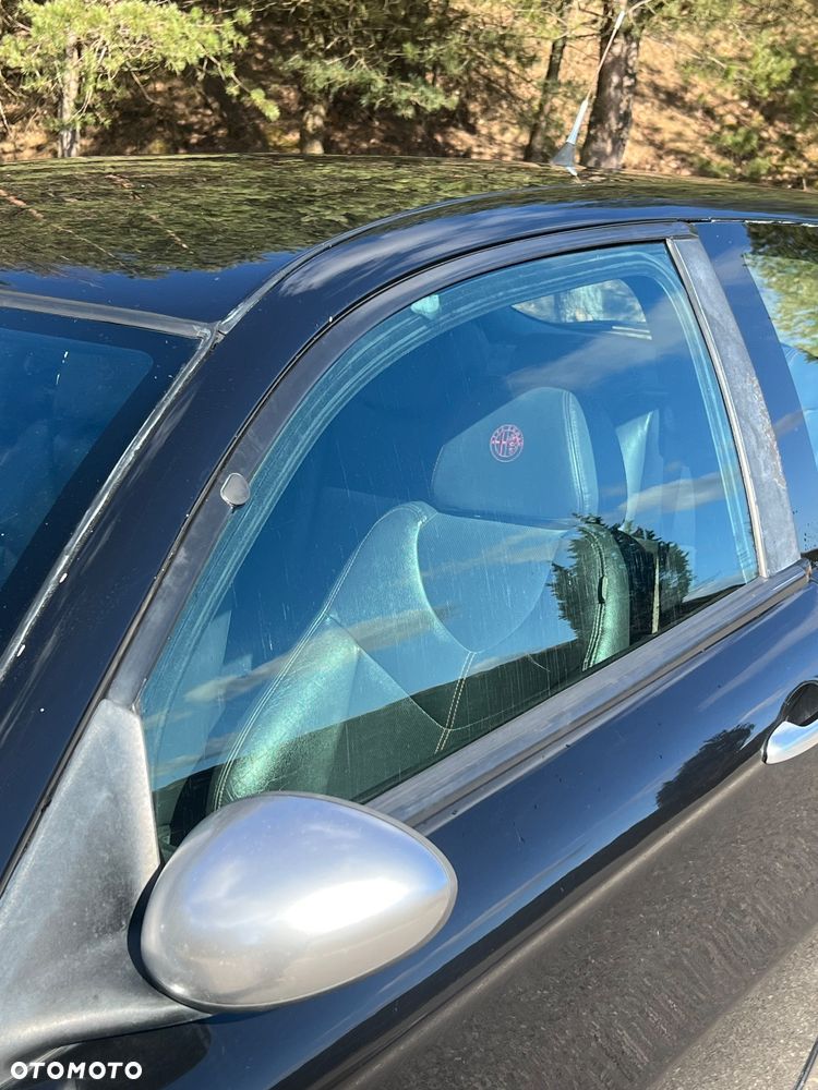 Alfa Romeo 147 1.9 JTD 16V Black Line - 9