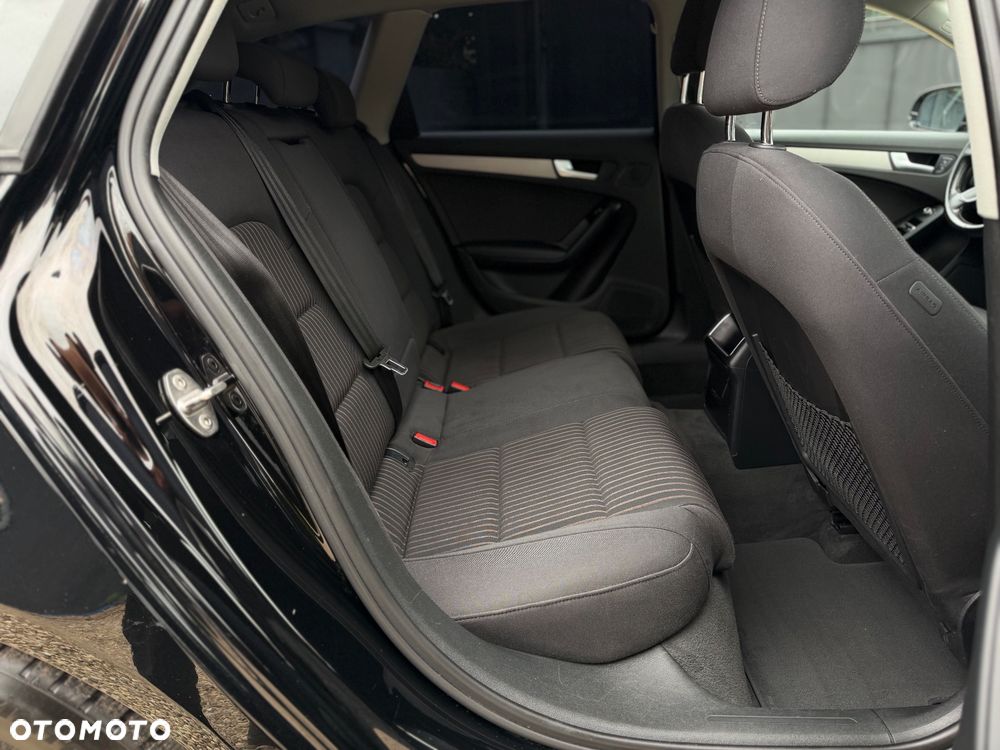 Audi A4 Avant 2.0 TDI DPF clean diesel Attraction - 30